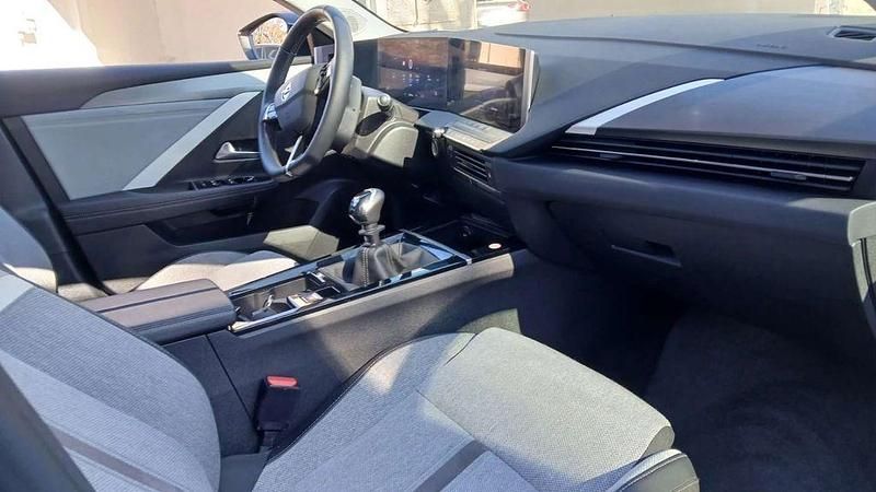 Gebraucht Opel Astra Elegance 131 PS (96 kW) 2023 Silber Kombi