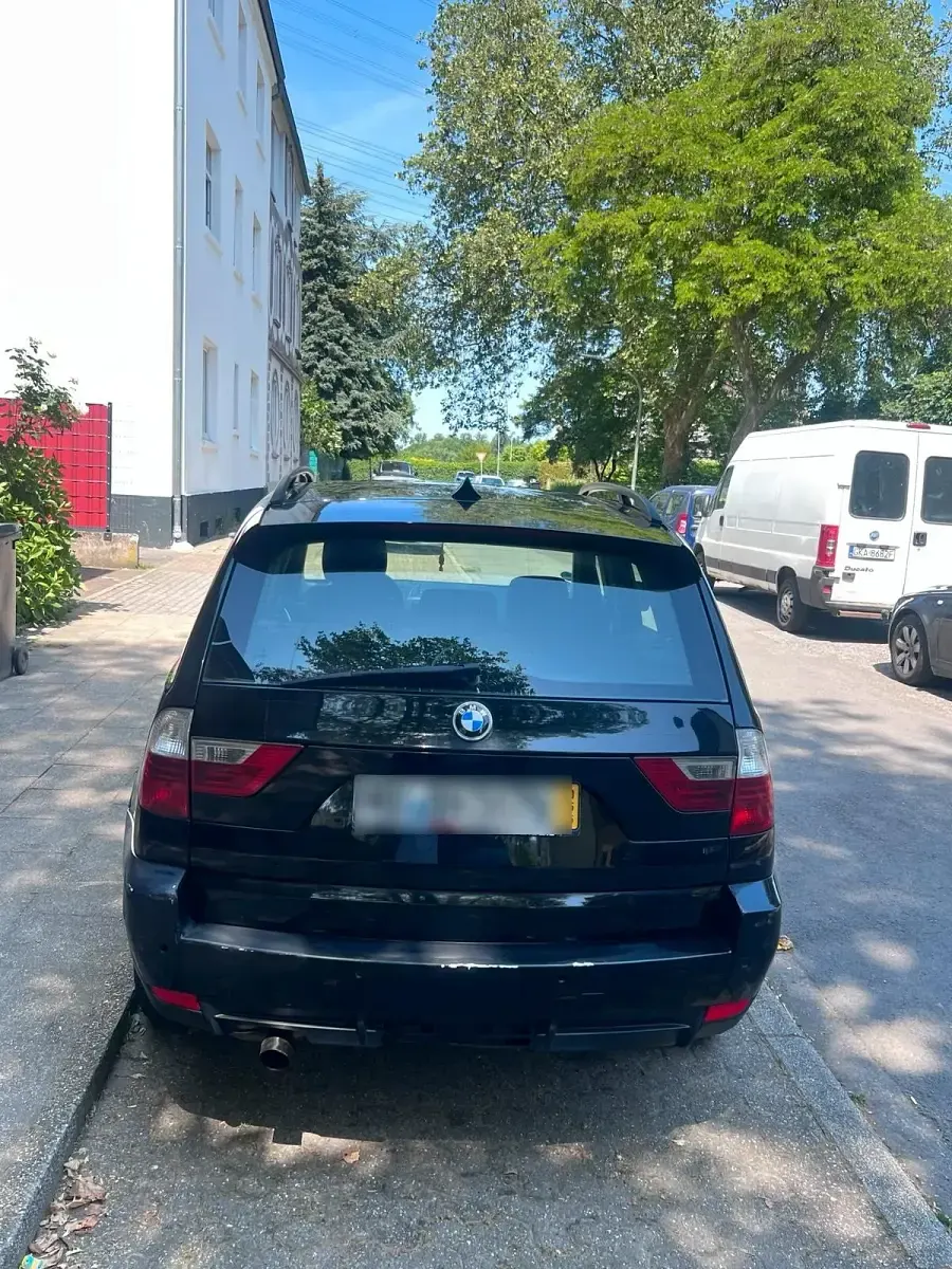 Begagnad BMW X3 150 HK (110 kW) 2006 Svart SUV