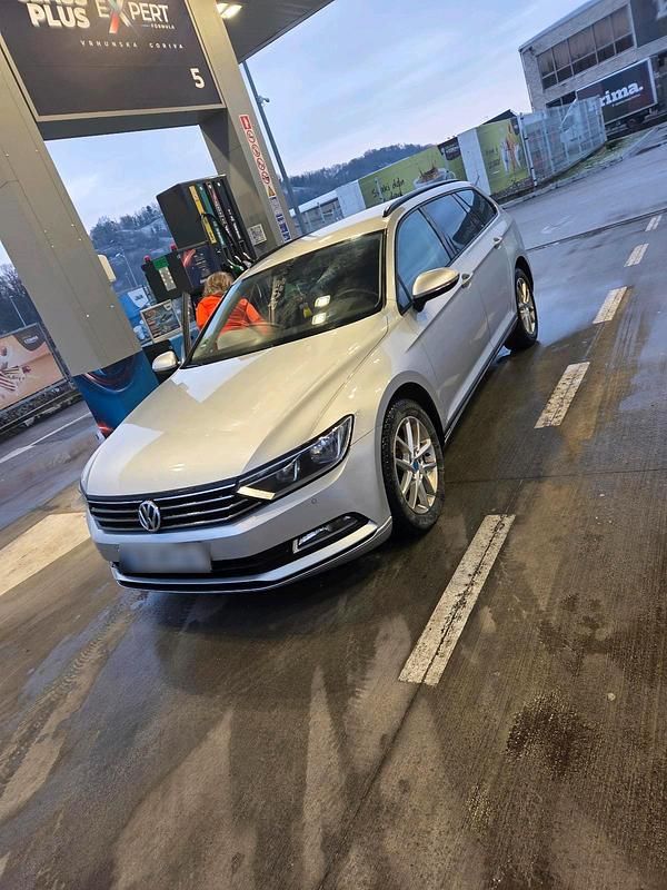 Usata VW Passat 150 CV (110 kW) 2017 Argento Station wagon