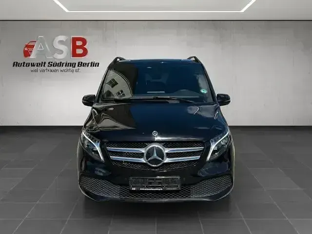 Gebraucht Mercedes V300 237 PS (174 kW) 2024 Schwarz Van / Kleinbus