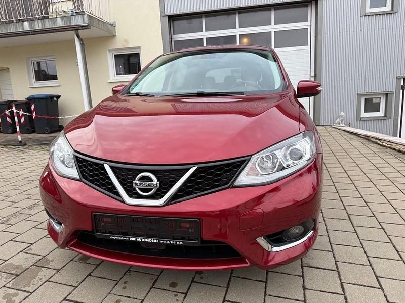 Gebraucht Nissan Pulsar N-Connecta 116 PS (85 kW) 2018 Rot Kleinwagen