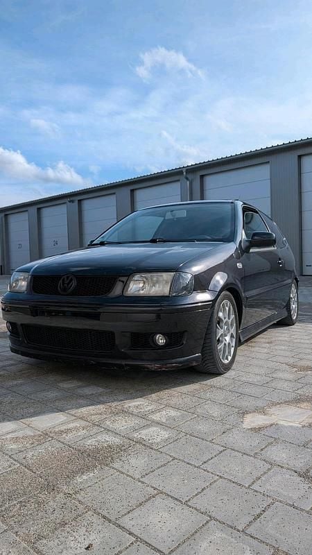 Schwarz Gebraucht 2001 VW Polo Conceptline Kleinwagen | 950 € (Guter Preis) - Bild 1/4