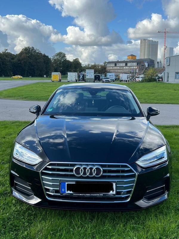 Schwarz Gebraucht 2019 Audi A5 Sportback Comfort Limousine | 26.990 € (Superpreis) - Bild 1/4