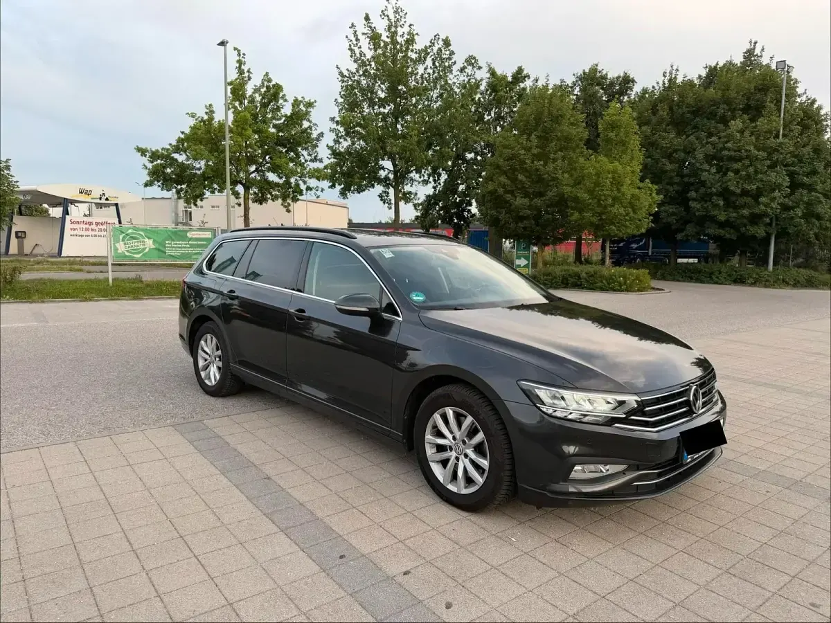 Gebraucht VW Passat 122 PS (89 kW) 2020 Kombi