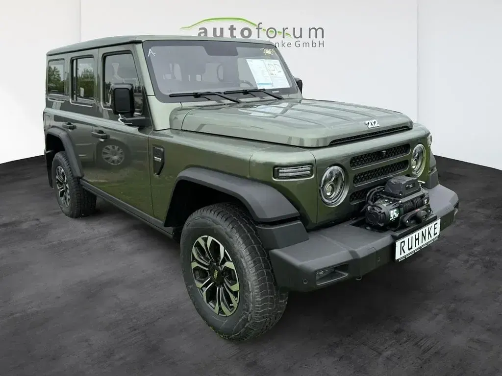 Neu BAW 212 166 PS (122 kW) 2026 Grün SUV