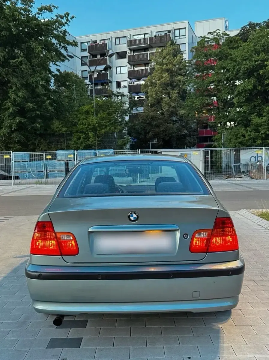 Gebraucht BMW 318 143 PS (105 kW) 2002 Grün Limousine