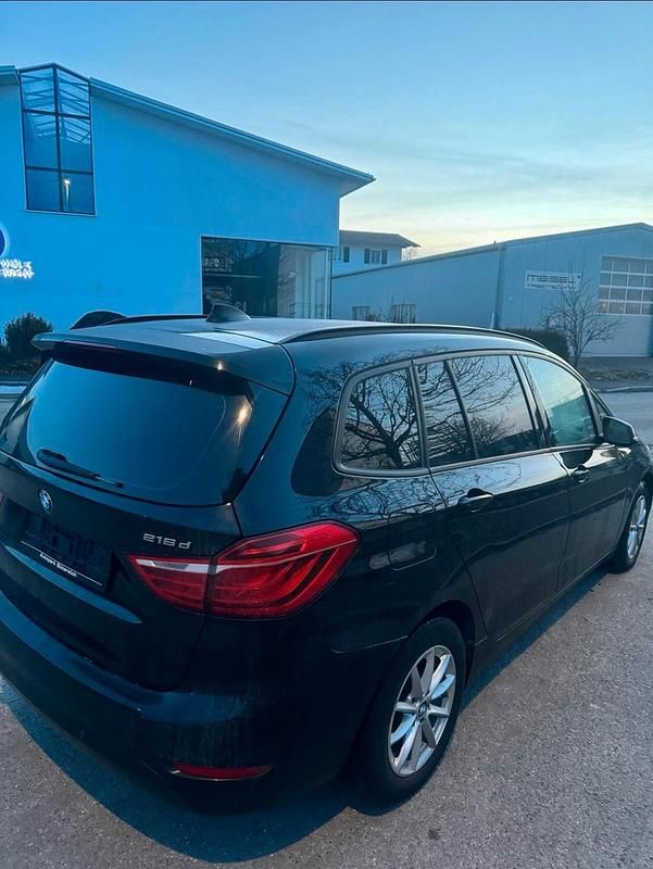 Gebraucht BMW 216 116 PS (85 kW) 2015 Schwarz Van / Kleinbus