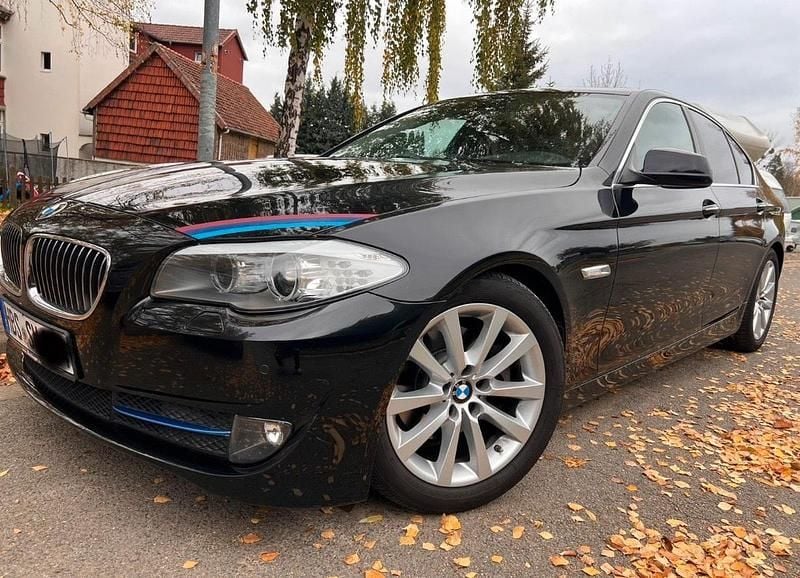 Gebraucht BMW 520 184 PS (135 kW) 2011 Schwarz Limousine