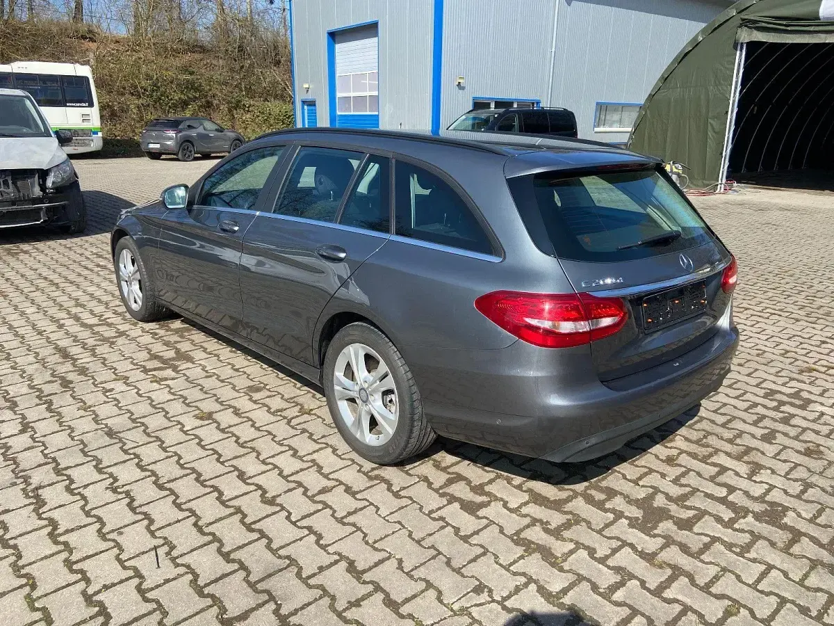 Gebraucht Mercedes C200 136 PS (100 kW) 2016 Grau Kombi