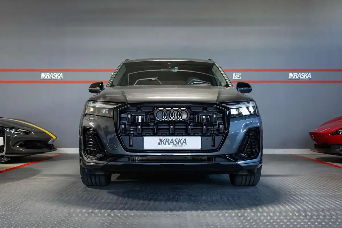 Gebraucht Audi Q7 S-Line 286 PS (210 kW) 2026 Samuraigrau metallic SUV