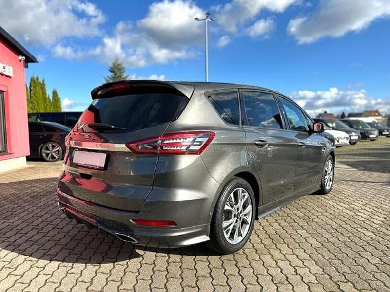 Gebraucht Ford S-MAX Titanium 241 PS (177 kW) 2019 Schwarz Van / Kleinbus