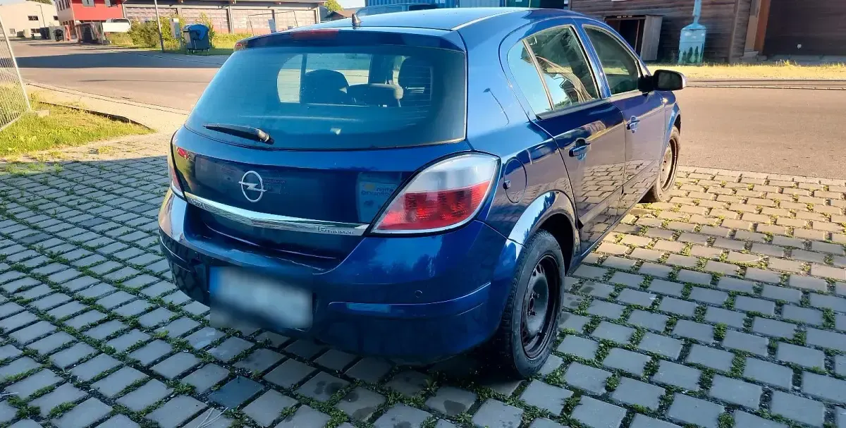 Gebraucht Opel Astra 90 PS (66 kW) 2009 Blau Kleinwagen