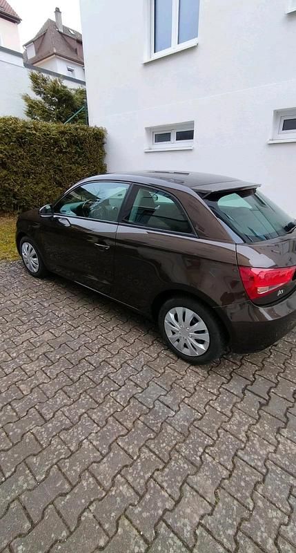 Braun Gebraucht 2013 Audi A1 Ambition Kleinwagen | 6.800 € (Guter Preis) - Bild 1/4
