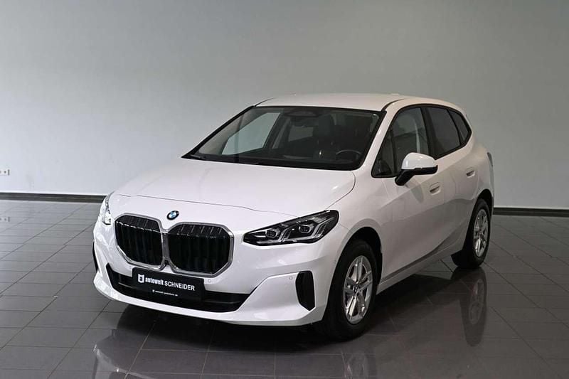 Alpinweiã 3 Gebraucht 2023 BMW 218 Comfort Edition Van / Kleinbus | 26.950 € (Guter Preis) - Bild 1/4