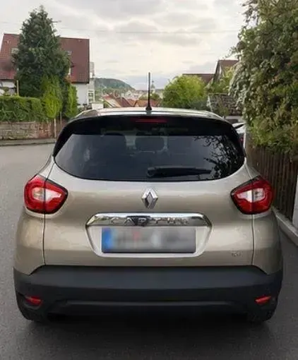 Gebraucht Renault Captur Luxe 120 PS (88 kW) 2014 Braun SUV