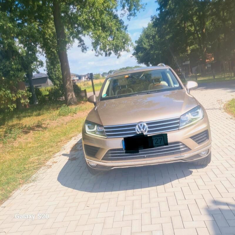 Gold Gebraucht 2017 VW Touareg SUV | 20.999 € (Guter Preis) - Bild 1/4