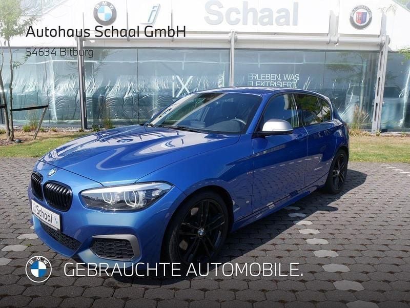 Blau Gebraucht 2018 BMW M140 M Sport Limousine | 25.890 € (Superpreis) - Bild 1/4