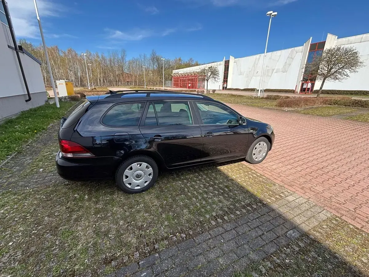 Second-hand VW Golf VII 140 CP (102 kW) 2013 Negru Break