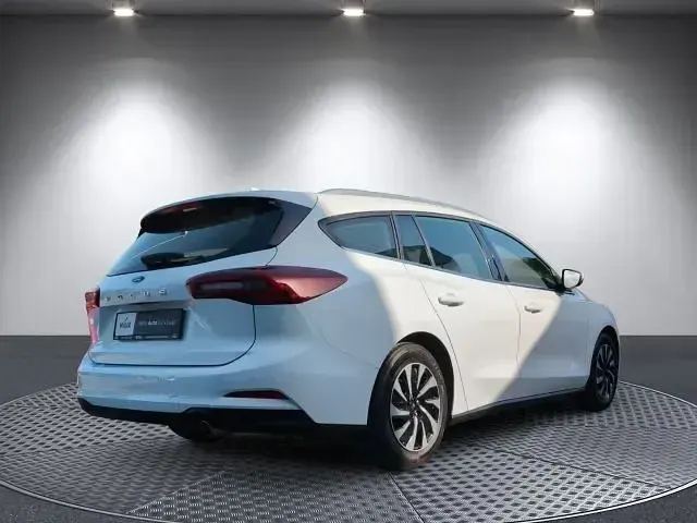 Gebraucht Ford Focus Titanium 116 PS (85 kW) 2024 Weiss Kombi