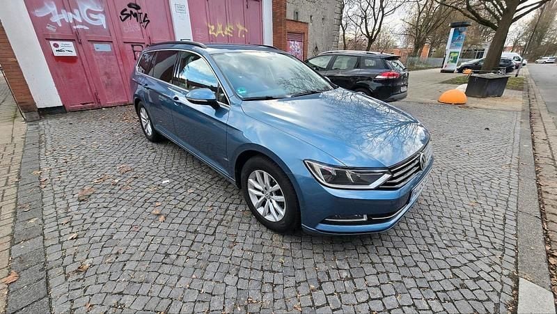 Second-hand VW Passat 150 CP (110 kW) 2016 Albastru Break