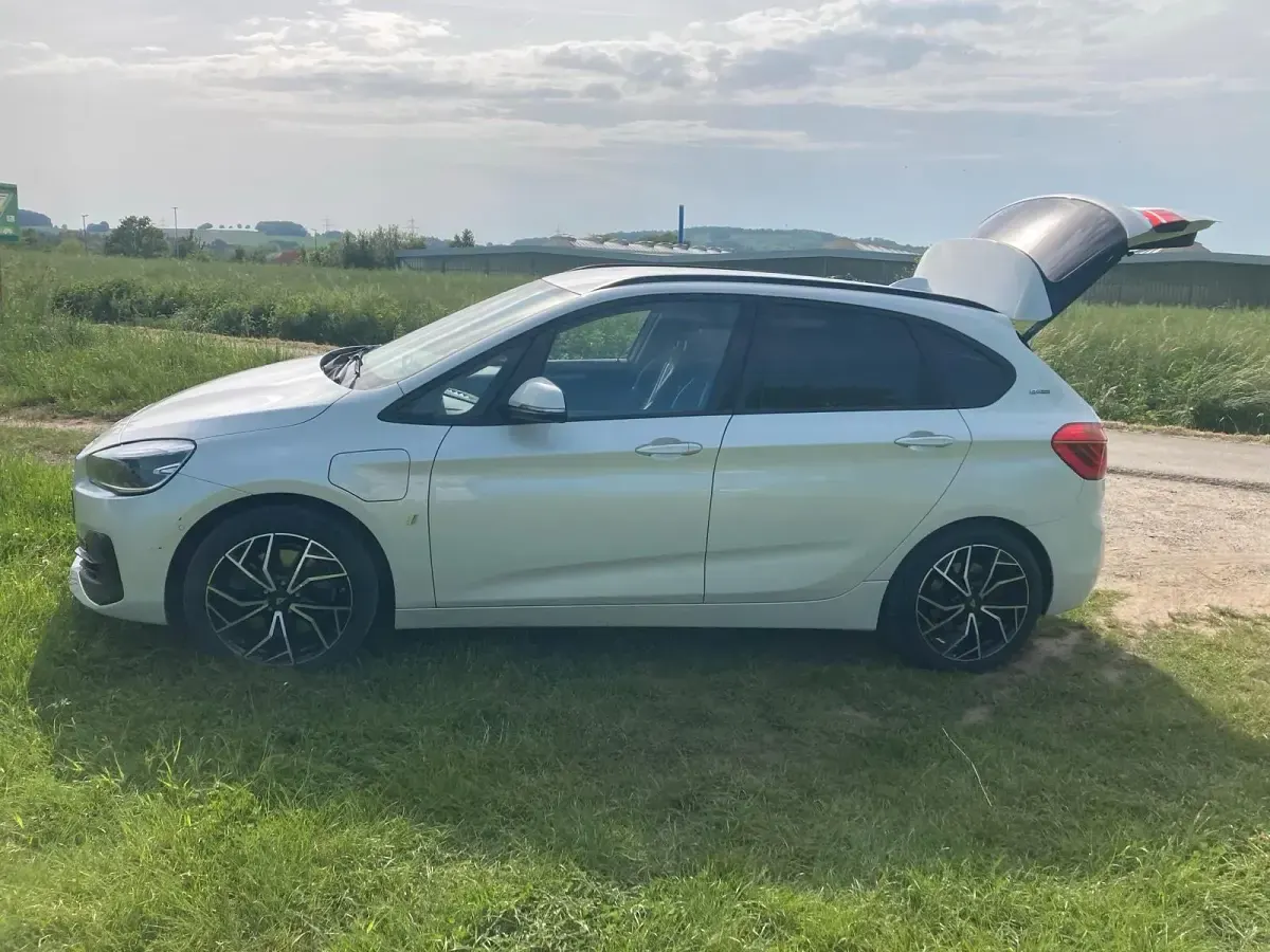 Gebraucht BMW 225 136 PS (100 kW) 2018 Weiß SUV