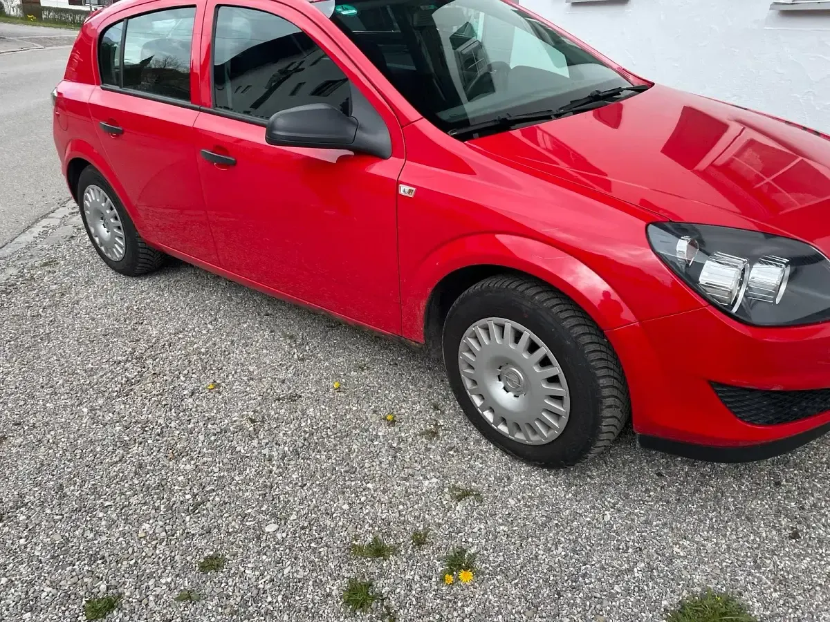 Usata Opel Astra 90 CV (66 kW) 2009 Rosso Berlina