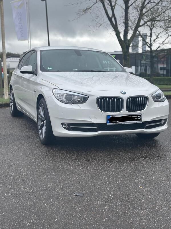 Weiß Gebraucht 2012 BMW 520 Gran Turismo Limousine | 14.950 € (Fairer Preis) - Bild 1/4