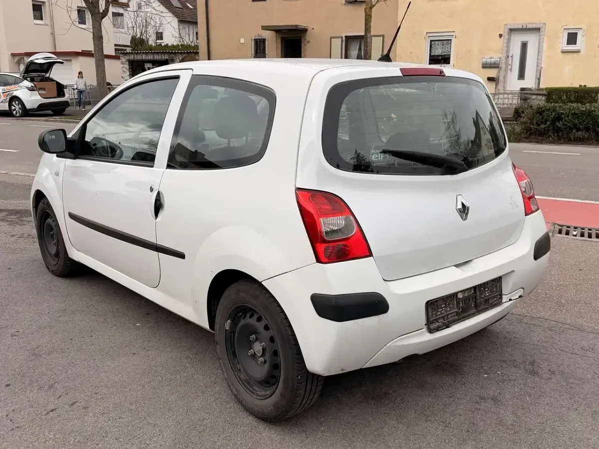 Gebraucht Renault Twingo Authentique 58 PS (42 kW) 2010 Gletscherweiss Kleinwagen