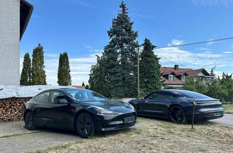 Schwarz Gebraucht 2022 Tesla Model 3 Standard Range Plus Limousine | 25.800 € (Guter Preis) - Bild 1/4