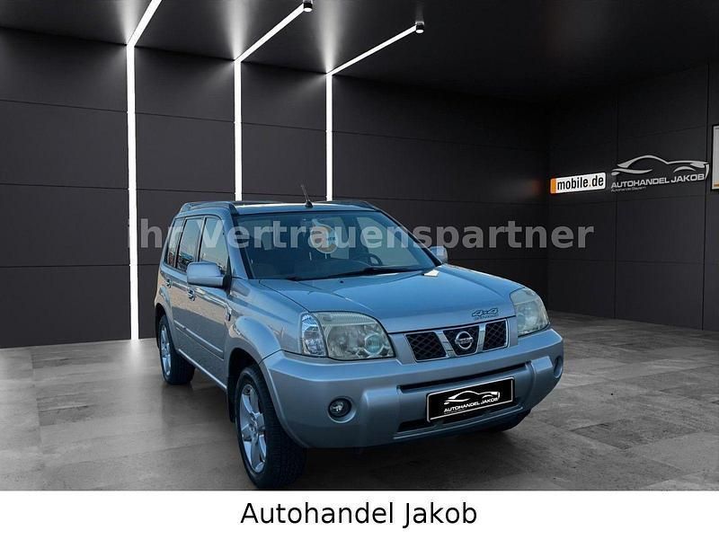 Silber Gebraucht 2007 Nissan X-Trail SUV | 9.799 € - Bild 1/4