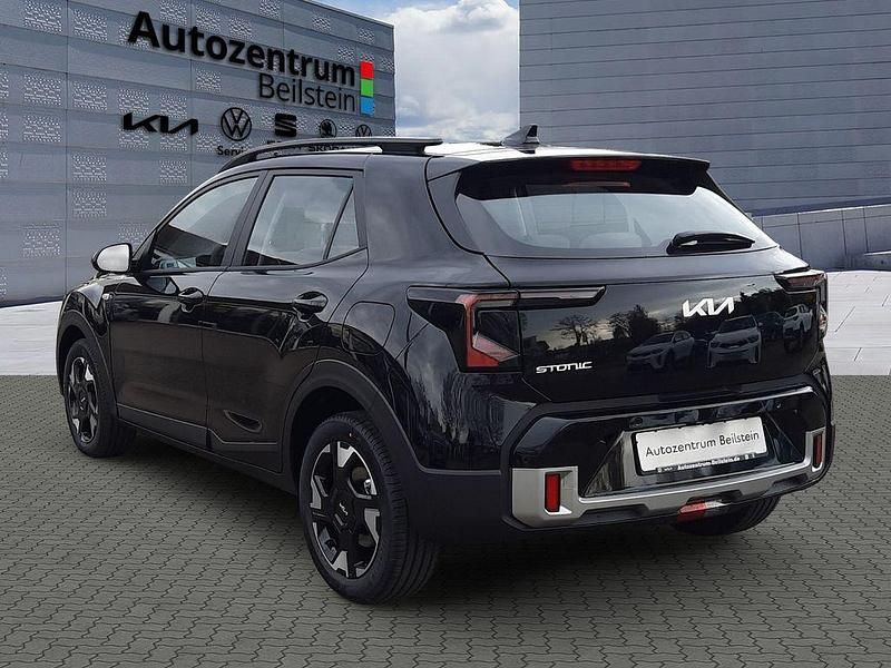 Neu Kia Stonic 101 PS (74 kW) 2026 Schwarz SUV