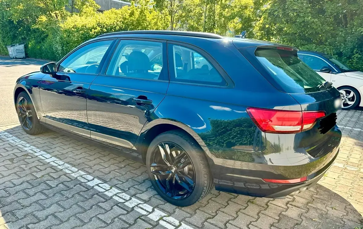 Gebraucht Audi A4 190 PS (139 kW) 2016 Blau Kombi