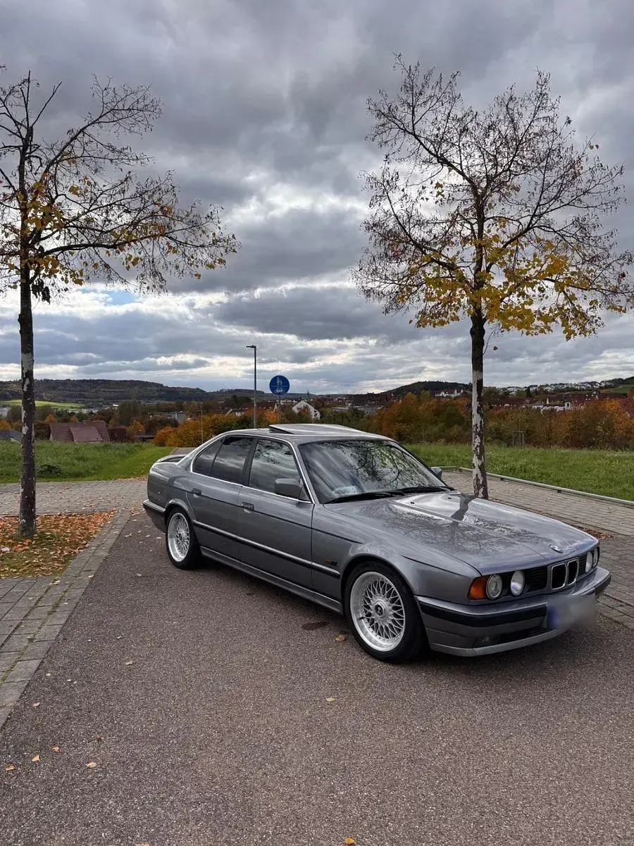 Gebraucht BMW 525 Performance 192 PS (141 kW) 1991 Grau Kombi