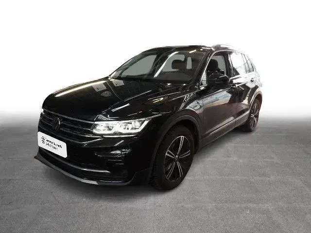 Gebraucht VW Tiguan Elegance 245 PS (180 kW) 2023 Schwarz SUV