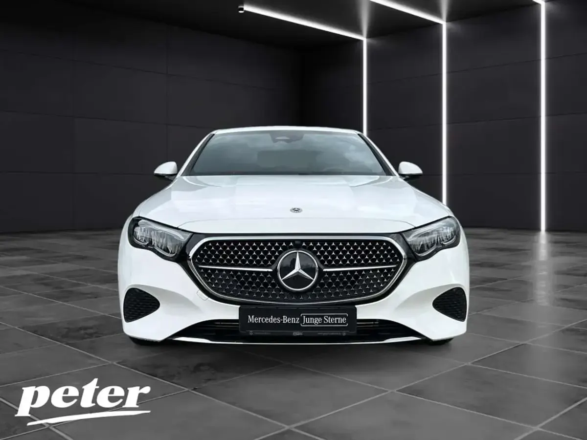Gebraucht Mercedes E200 Advanced 204 PS (150 kW) 2024 Unilack polarweiß Limousine