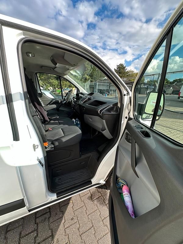 Gebraucht Ford Transit Custom 105 PS (77 kW) 2017 Weiß Van / Kleinbus