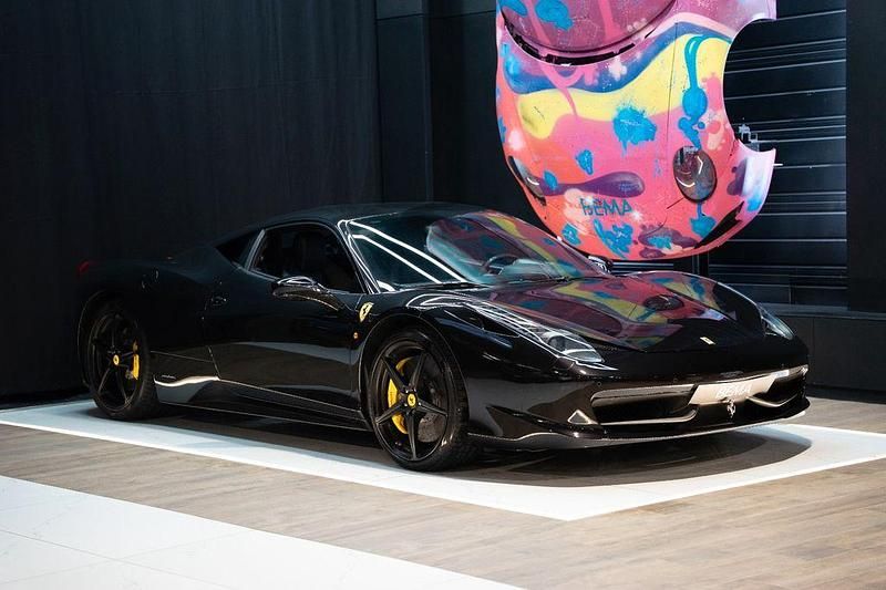 Schwarz Gebraucht 2011 Ferrari 458 | 169.980 € - Bild 1/4