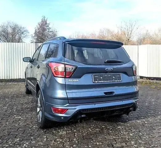 Gebraucht Ford Kuga ST-Line 150 PS (110 kW) 2019 Chromablau metallic SUV