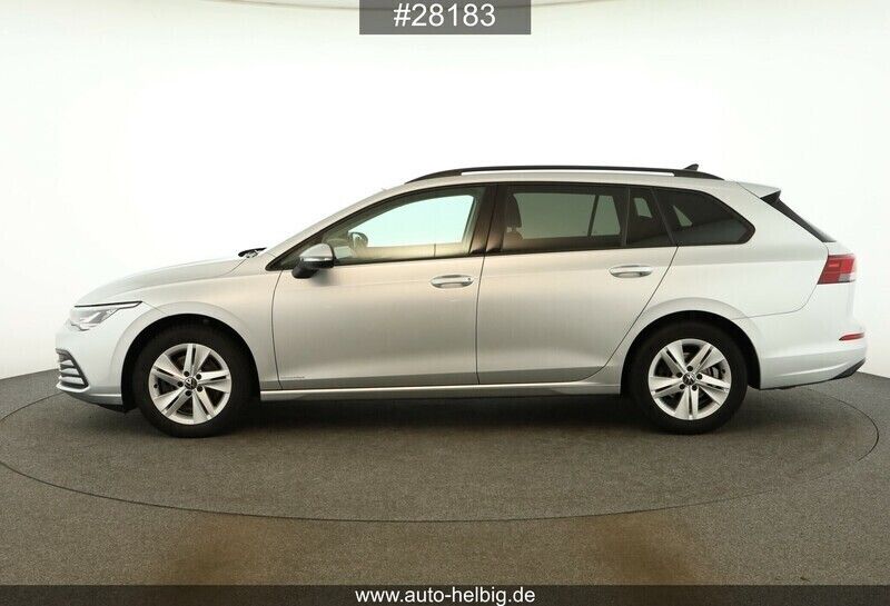 Gebraucht VW Golf VIII Life 150 PS (110 kW) 2022 Reflexsilber metallic Kombi