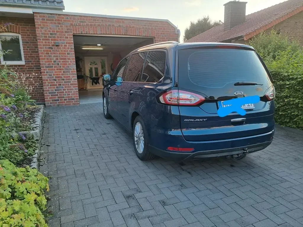 Gebraucht Ford Galaxy Titanium 209 PS (153 kW) 2017 Blau Van / Kleinbus