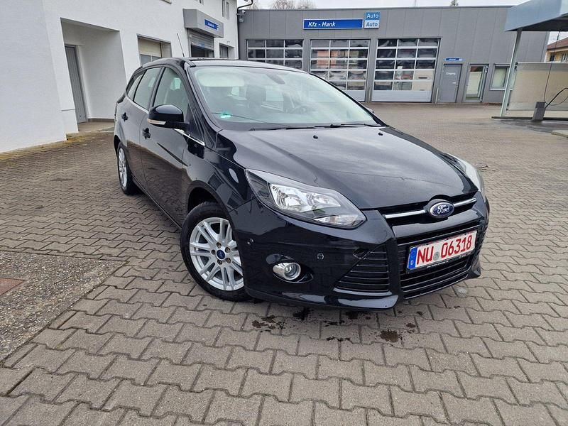 Gebraucht Ford Focus Titanium 115 PS (84 kW) 2014 Schwarz Kombi