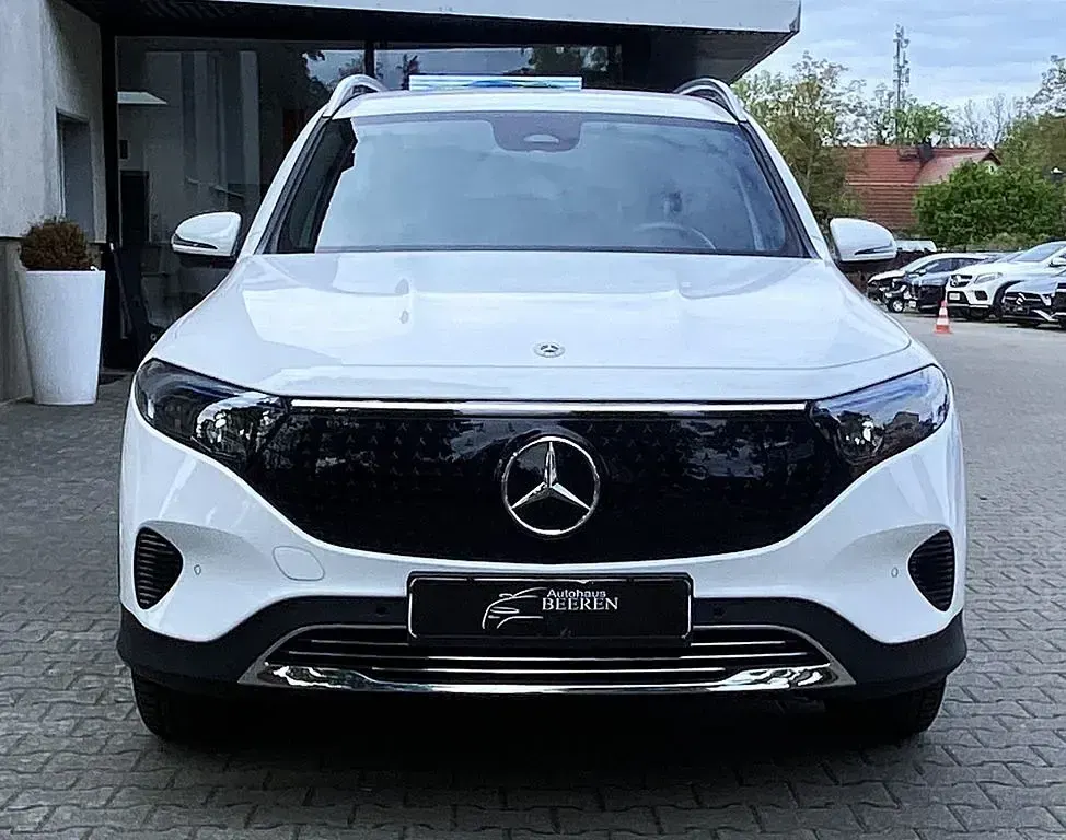 Gebraucht Mercedes EQB250+ AMG 139 kW (190 PS) 2024 Weiß SUV