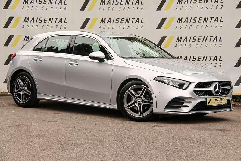 Silber Gebraucht 2018 Mercedes A200 AMG line Limousine | 21.999 € (Fairer Preis) - Bild 1/4