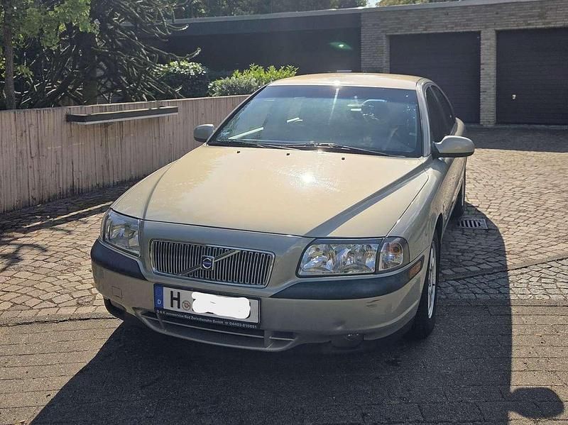 Silber Gebraucht 2001 Volvo S80 Limousine | 2.500 € (Fairer Preis) - Bild 1/4