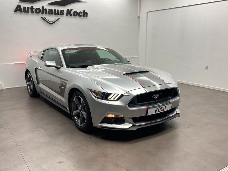 Grau Gebraucht 2015 Ford Mustang Coupé | 27.900 € (Fairer Preis) - Bild 1/4