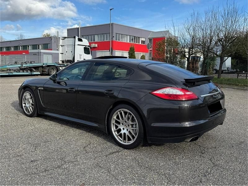 Gebraucht Porsche Panamera 250 PS (183 kW) 2011 Braun Kleinwagen