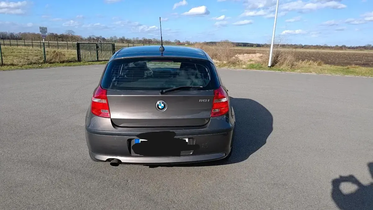 Gebraucht BMW 116 116 PS (85 kW) 2008 Braun Kleinwagen