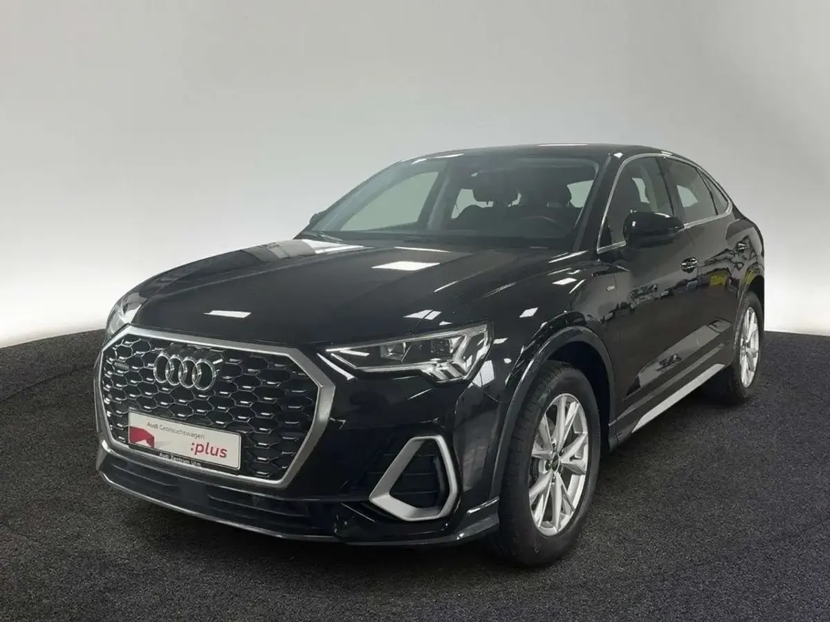 Gebraucht Audi Q3 S-Line 150 PS (110 kW) 2023 Mythosschwarz metallic SUV