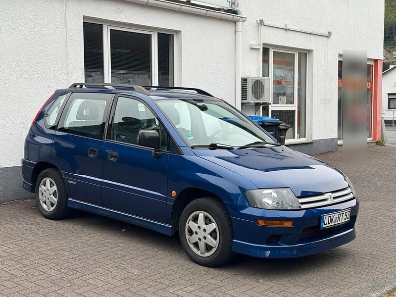 Blau Gebraucht 1999 Mitsubishi Space Runner Van / Kleinbus | 1.599 € - Bild 1/4