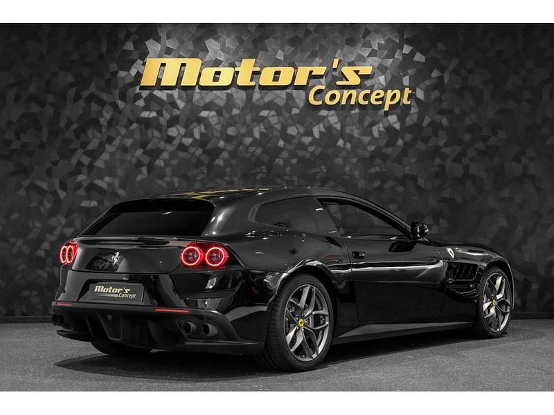 Gebraucht Ferrari GTC4Lusso 610 PS (448 kW) 2018 Schwarz Kombi